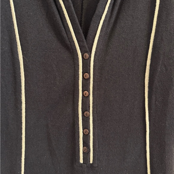 Black Button-Up Polo Romper - Picture 3 of 4